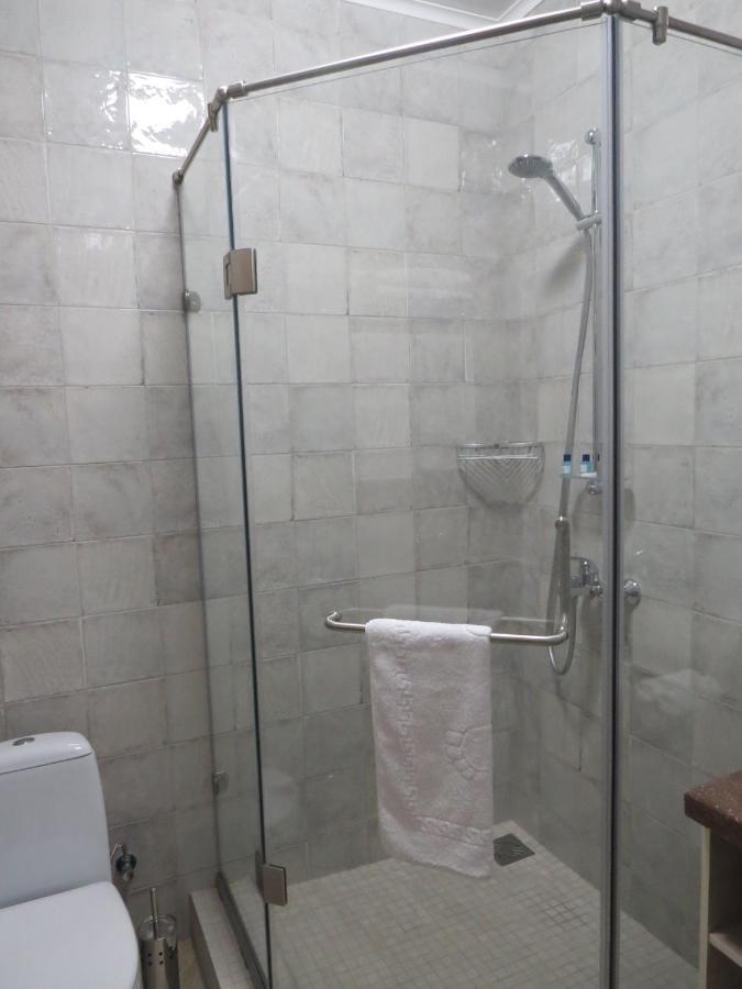 Luxury House Hotel Shymkent Exterior photo